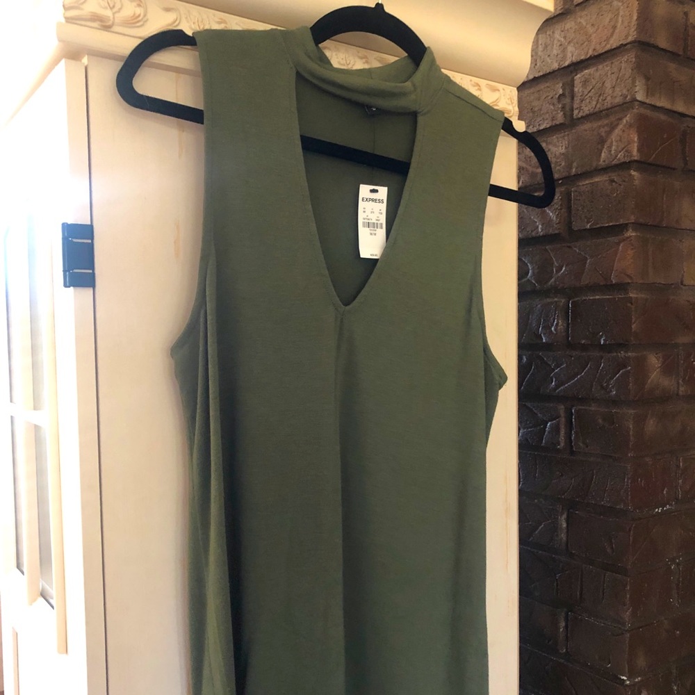 EXPRESS Green Top